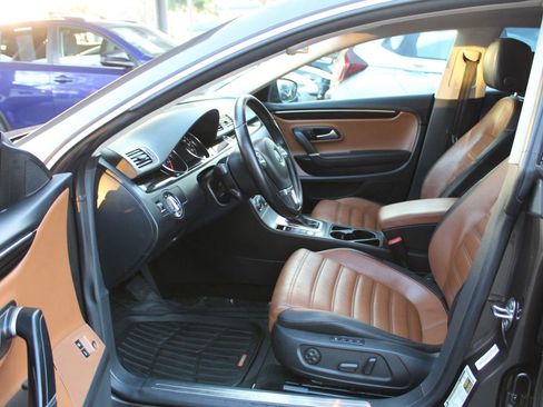 Used 2014 Volkswagen CC Executive FWD image 9
