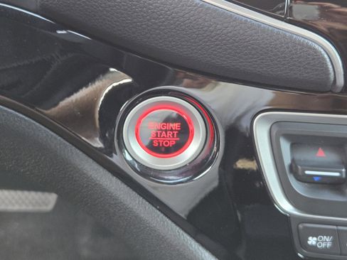 Used 2022 Honda Pilot Black Edition image 12