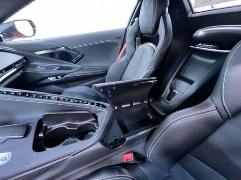 Used 2025 Chevrolet Corvette Z06 w/ Stealth Interior Trim Package RWD image 31