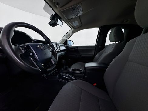 Used 2020 Toyota Tacoma SR image 20