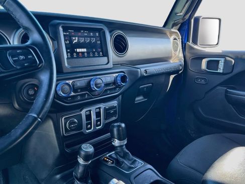 Used 2018 Jeep Wrangler Sport AWD/4WD image 21