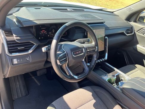 Used 2025 GMC Acadia Elevation image 19