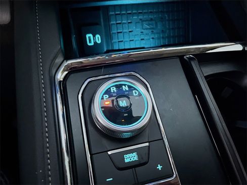 Used 2024 Ford Expedition XLT image 20