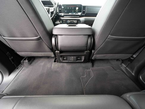 Used 2025 GMC Sierra 1500 SLT AWD/4WD image 22