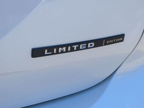 New 2026 Mitsubishi Outlander LE FWD image 38