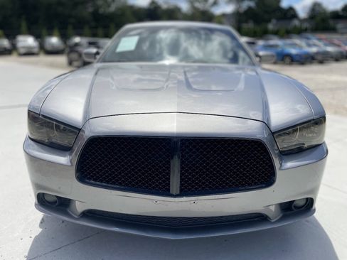 Used 2011 Dodge Charger R/T RWD image 2