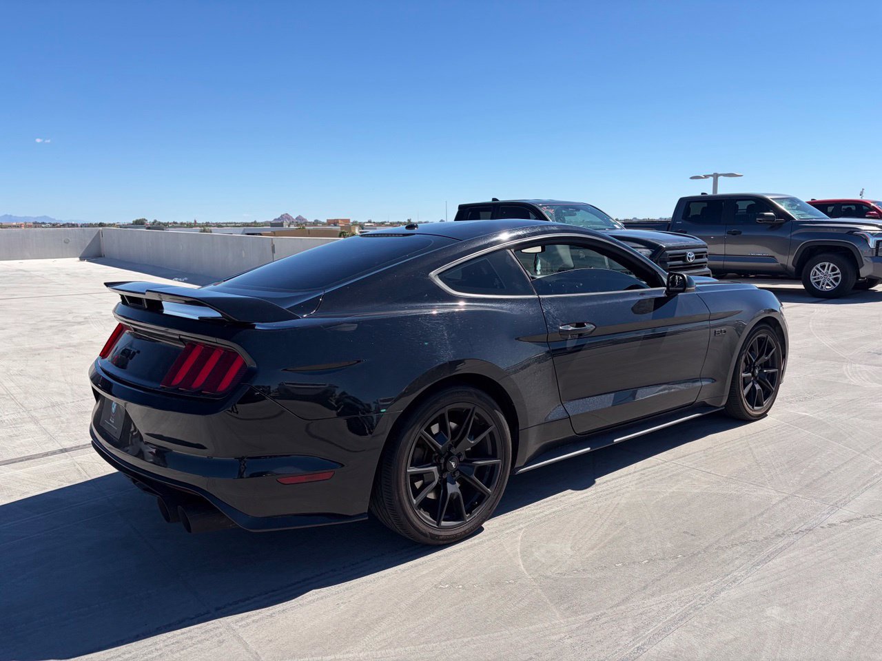 Used 2017 Ford Mustang GT Premium w/ Black Accent Package RWD image 3