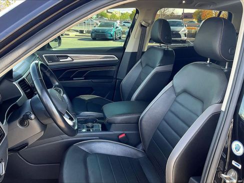 Used 2021 Volkswagen Atlas SEL Premium image 7