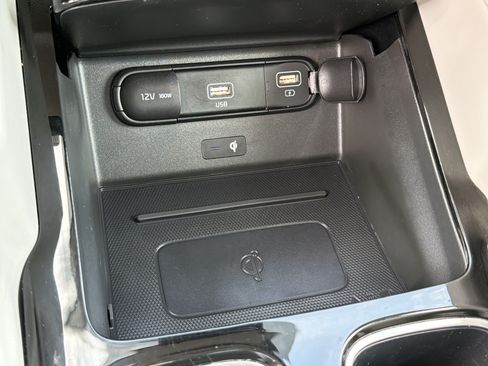 Used 2022 Kia Telluride S AWD/4WD image 25