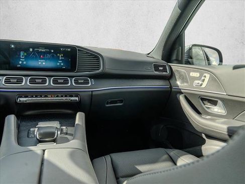 Used 2025 Mercedes-Benz GLS 450 GLS 450 image 27