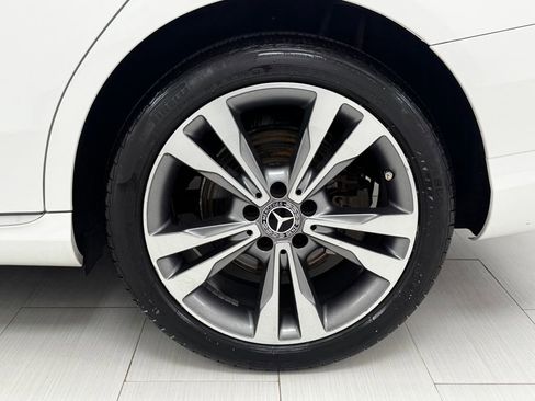 Used 2018 Mercedes-Benz C 300 4MATIC Sedan image 43