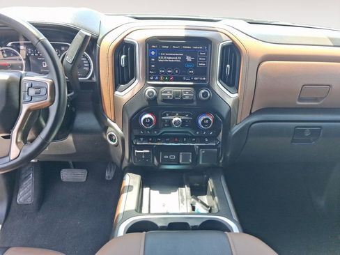 Used 2023 Chevrolet Silverado 2500 High Country w/ Z71 Off-Road Package AWD/4WD image 11