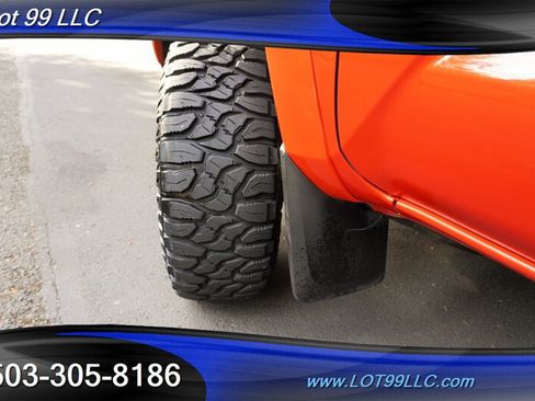 Used 2017 Toyota Tacoma SR5 w/ Tow Package AWD/4WD image 4