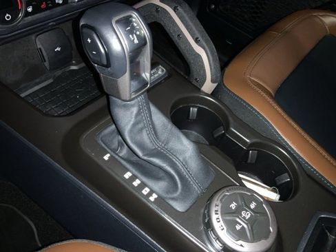 Used 2024 Ford Bronco Outer Banks image 30