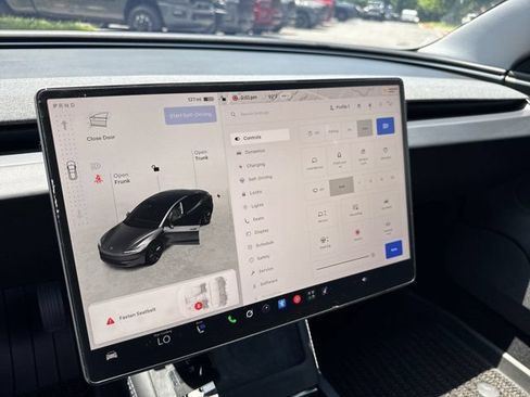 Used 2024 Tesla Model 3 Long Range AWD/4WD image 32