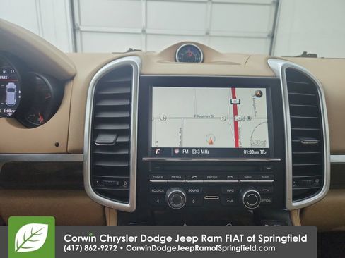 Used 2016 Porsche Cayenne AWD/4WD image 18