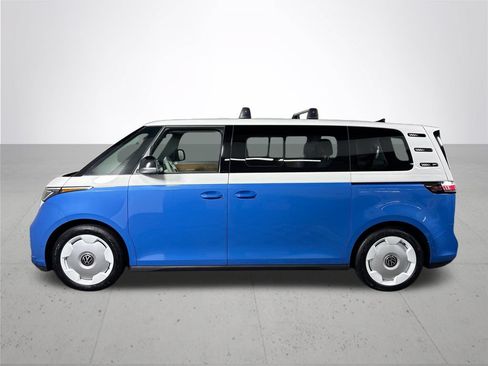 Certified 2025 Volkswagen ID. Buzz 1st Edition RWD image 10