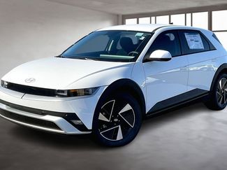 New 2026 Hyundai Ioniq 5 SE video 2