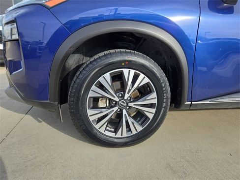 Certified 2023 Nissan Rogue SV image 37