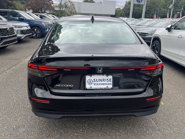Used 2023 Honda Accord EX image 5