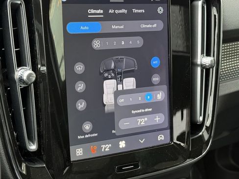 New 2026 Volvo EX40 Ultra image 21