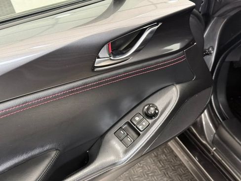 Used 2018 MAZDA MX-5 Miata Grand Touring RWD image 15