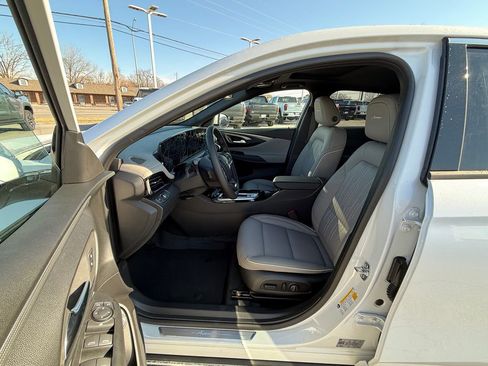 New 2026 Buick Envista Avenir image 17