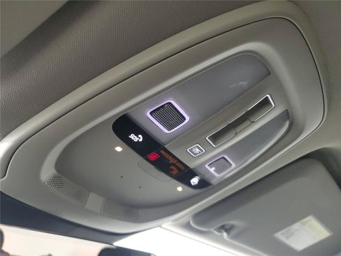 Certified 2023 Volvo XC60 B5 Ultimate w/ Climate Package FWD image 33