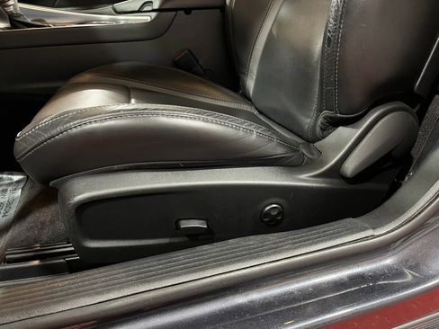 Used 2017 Dodge Challenger GT w/ Driver Convenience Group image 19