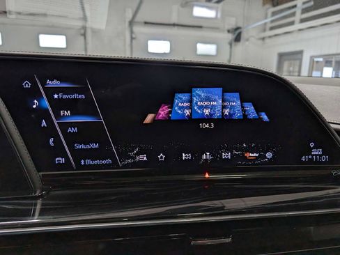 Used 2021 Cadillac Escalade Sport w/ Driver Assist Tech Package image 28