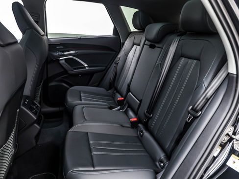 New 2025 Audi Q5 Premium Plus image 8