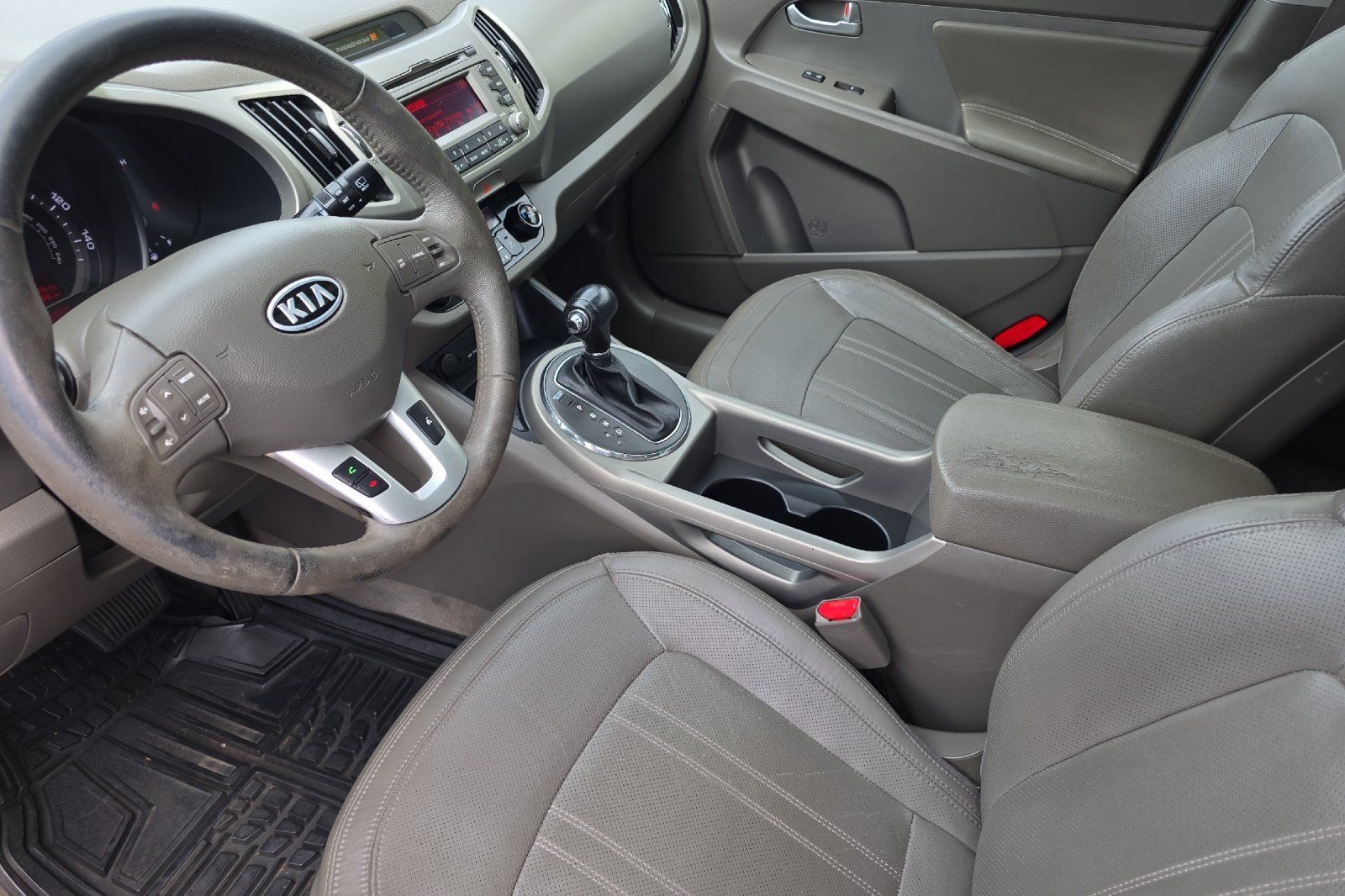 Used 2011 Kia Sportage EX w/ Premium Pkg w/Leather Seats AWD/4WD image 10