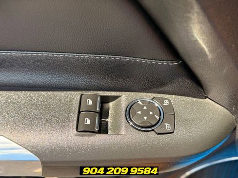 Used 2017 Ford Mustang GT Premium w/ Black Accent Package RWD image 12