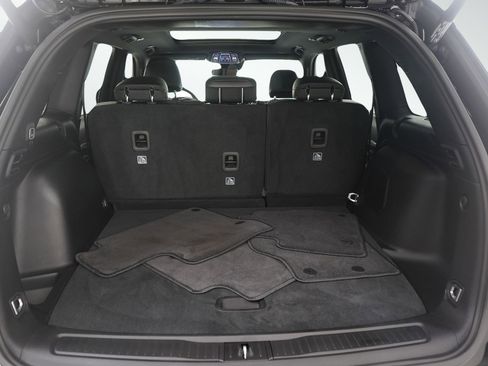 Used 2025 Jeep Grand Cherokee Limited w/ Black Appearance Package image 9