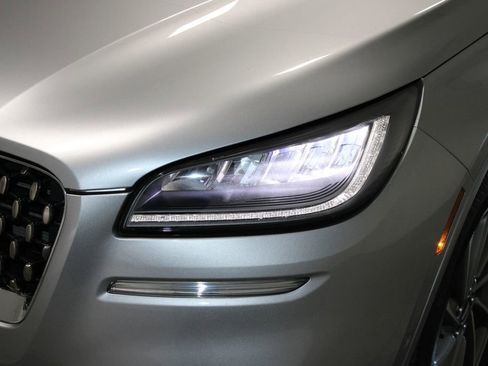 Used 2022 Lincoln Corsair Grand Touring image 53