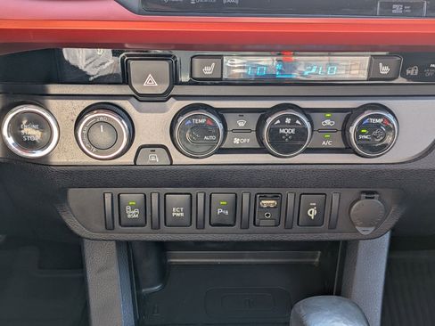 Used 2017 Toyota Tacoma 4x4 Double Cab image 20