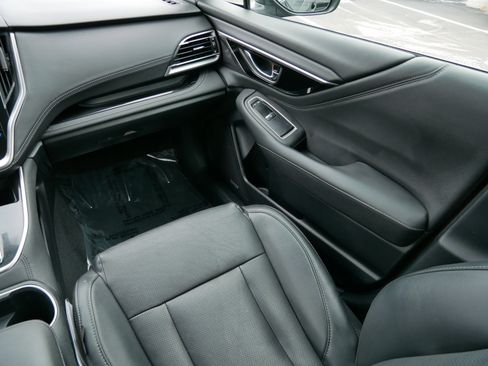 Used 2021 Subaru Outback Limited image 11