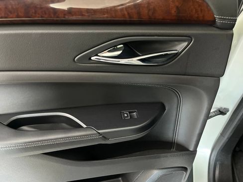Used 2016 Cadillac SRX Luxury FWD image 54