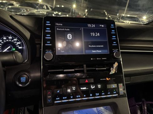 Used 2022 Toyota Avalon XLE image 6