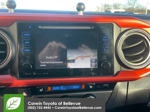 Used 2017 Toyota Tacoma TRD Off-Road image 18