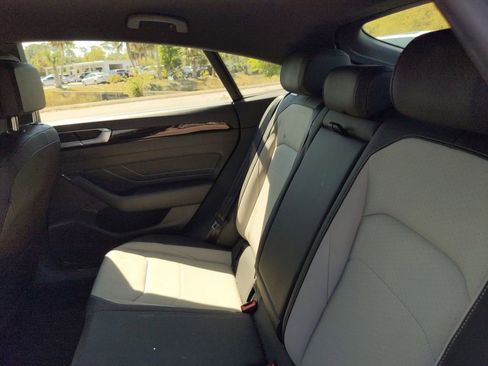 Used 2022 Volkswagen Arteon SE image 17