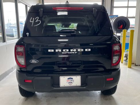 New 2026 Ford Bronco Sport Outer Banks AWD/4WD image 9