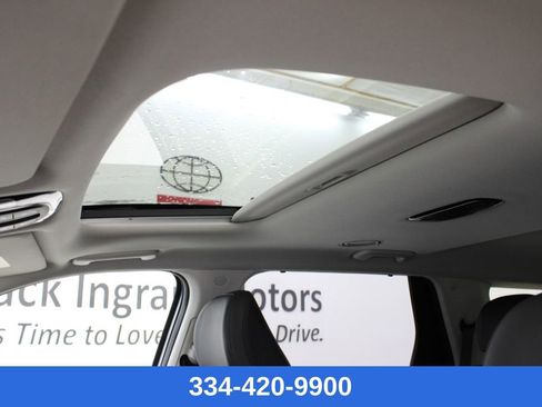 Used 2023 Hyundai Palisade SEL w/ Premium Package image 13