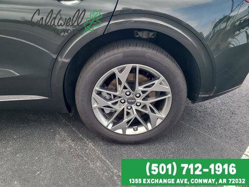 Used 2025 Genesis GV70 2.5T AWD/4WD image 9