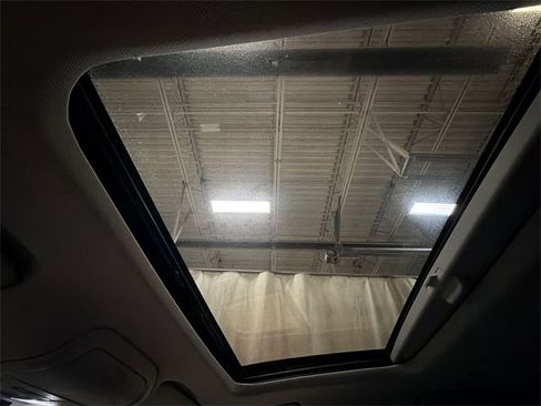 Certified 2019 Buick Enclave Avenir image 23