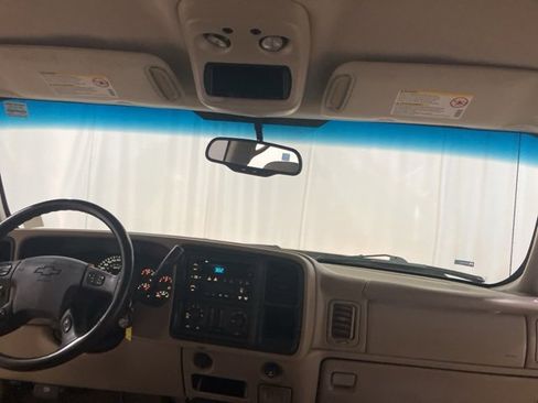 Used 2005 Chevrolet Silverado 2500 LS w/ Heavy-Duty Power Package image 24