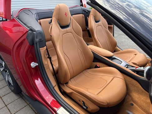 Certified 2022 Ferrari Portofino M RWD image 24