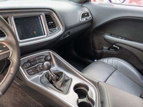 Used 2016 Dodge Challenger SRT Hellcat RWD image 15