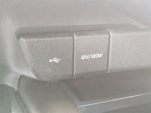 Used 2023 Toyota Camry SE image 19