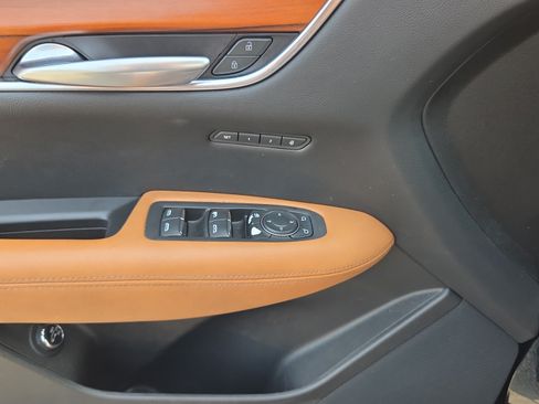 Used 2021 Cadillac XT5 Premium Luxury FWD image 27